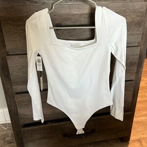 Aritzia Babaton Contour Bodysuit